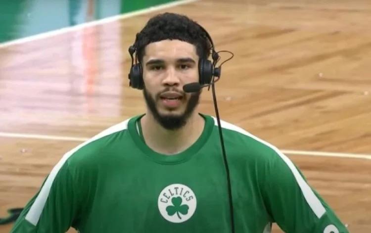 塔图姆回归赛场，爆冷首场状态亮眼，FPX观众沸腾！